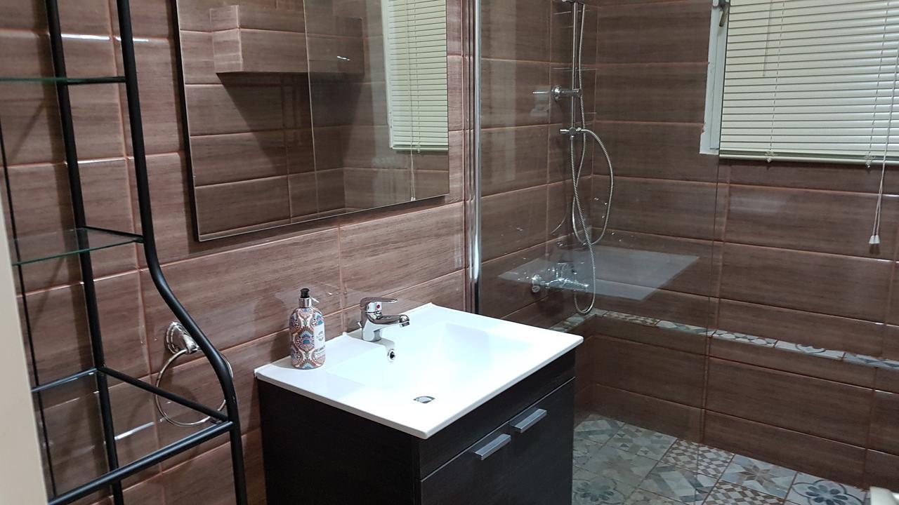Menta Errathens Apartment - Athens Center, 5 Bd, 2 Bath Dış mekan fotoğraf